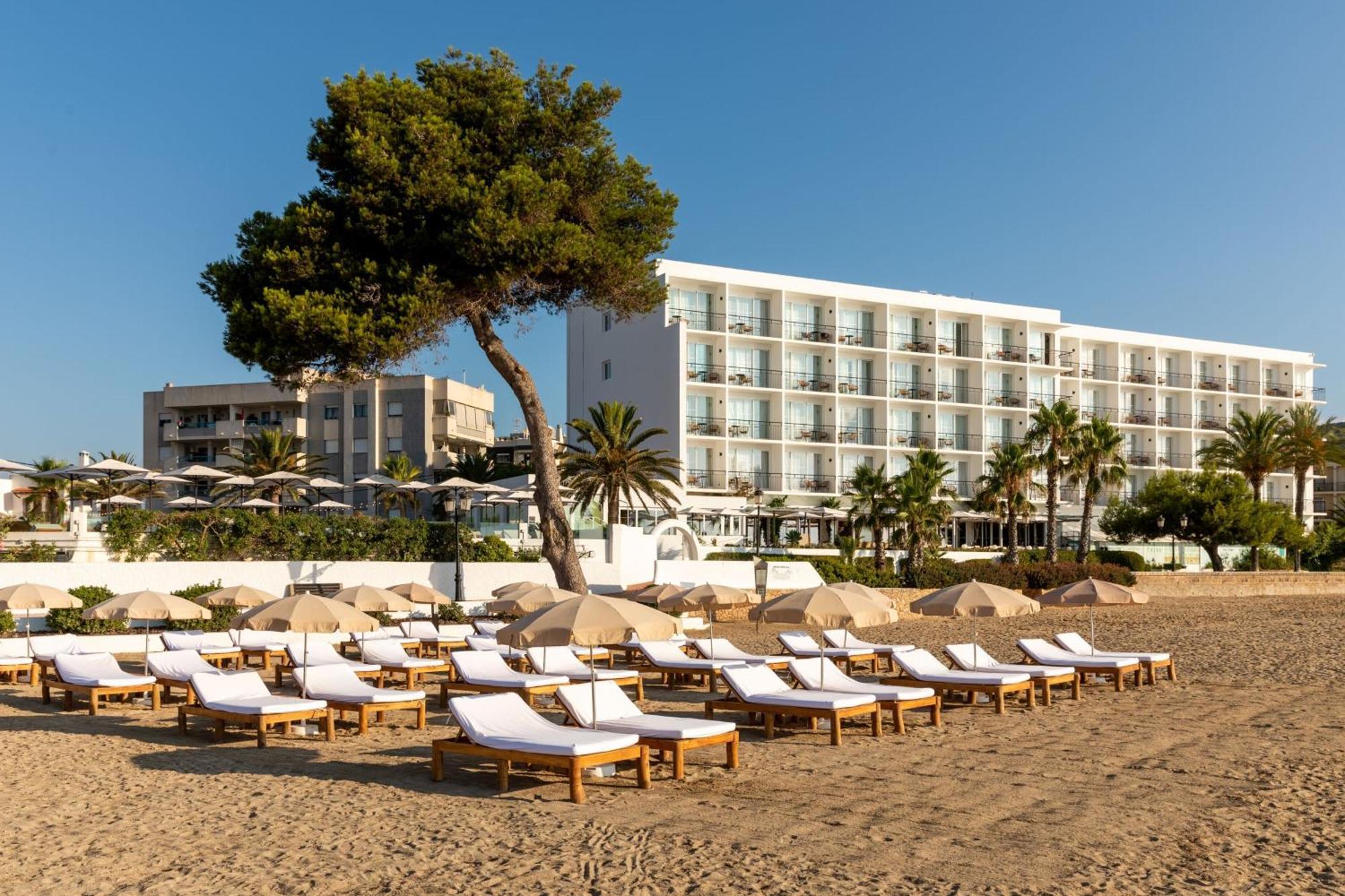 Hotel Riomar, Ibiza, a Tribute Portfolio Hotel Santa Eularia des Riu Esterno foto