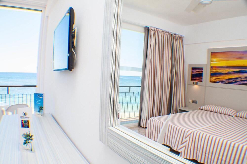Hotel Riomar, Ibiza, a Tribute Portfolio Hotel Santa Eularia des Riu Esterno foto