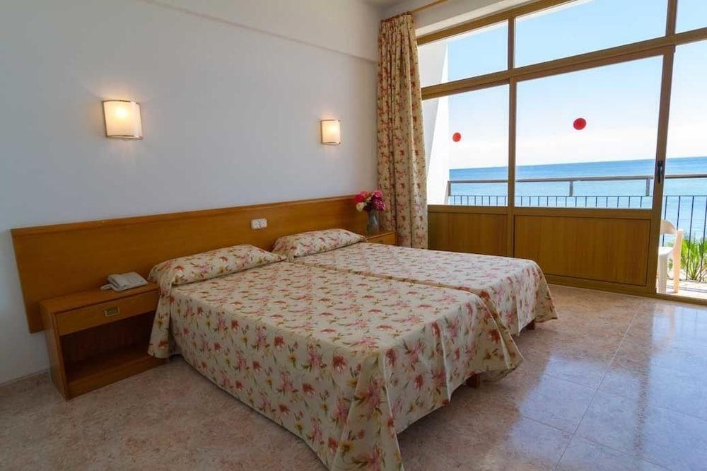 Hotel Riomar, Ibiza, a Tribute Portfolio Hotel Santa Eularia des Riu Esterno foto